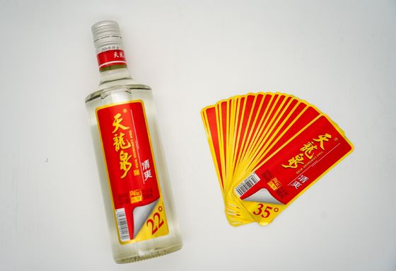 特徴 防水 耐久性 破裂 油性 耐熱 静的 防熱 輝く/マット 透明性/非透明性 ラベル